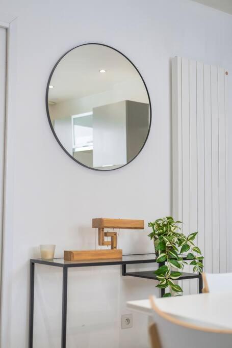 Silver Forest - Parking Prive Apartment แร็งส์ ภายนอก รูปภาพ